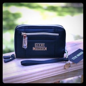 Steve Madden Double Zip Wristlet, Black/Gold